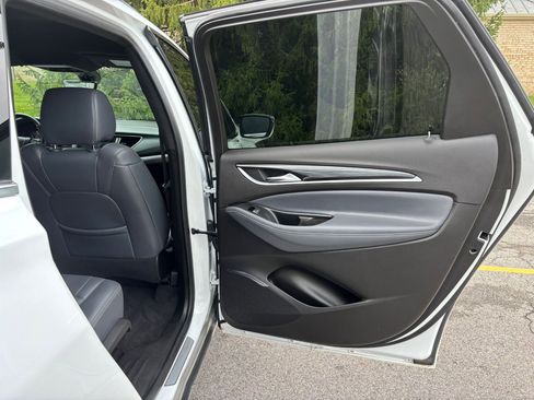Used 2024 Buick Enclave Premium image 34