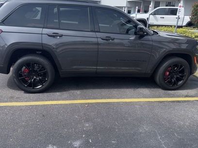 Certified 2025 Jeep Grand Cherokee Limited w/ Luxury Tech Group II