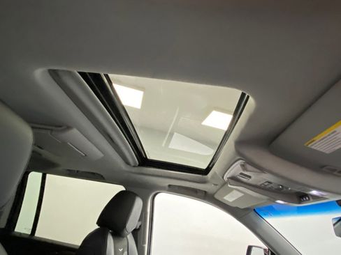 Used 2019 Cadillac Escalade ESV Premium Luxury image 24