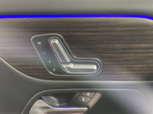 New 2026 Mercedes-Benz GLB 250 image 21