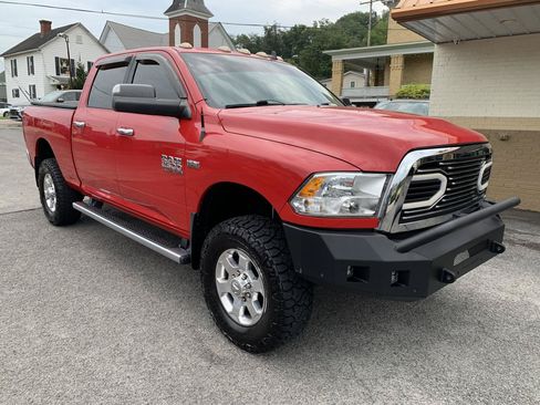 Used 2016 RAM 2500 SLT w/ Luxury Group AWD/4WD image 6
