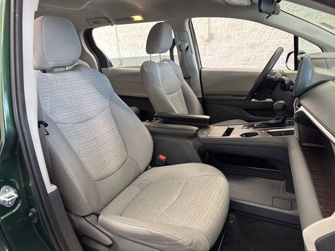 Certified 2021 Toyota Sienna LE image 48