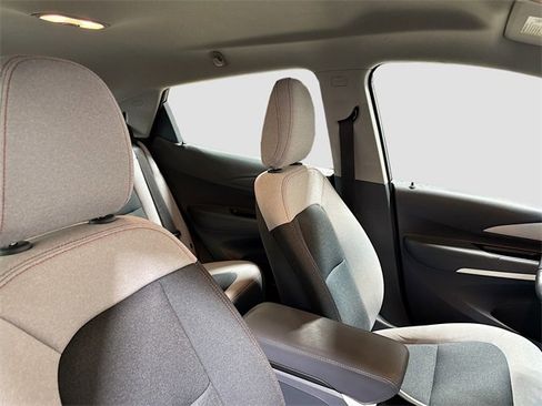 Used 2020 Chevrolet Bolt LT image 28
