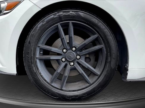 Used 2016 Ford Mustang Premium image 7