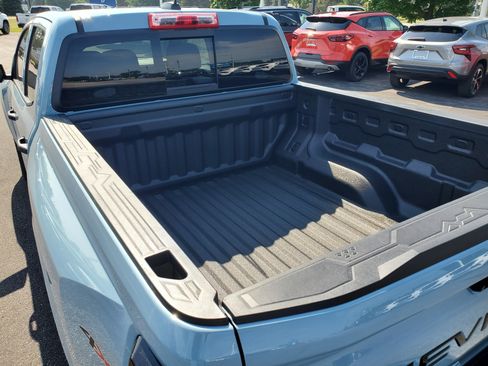 New 2026 Chevrolet Colorado W/T w/ WT Custom Package AWD/4WD image 27