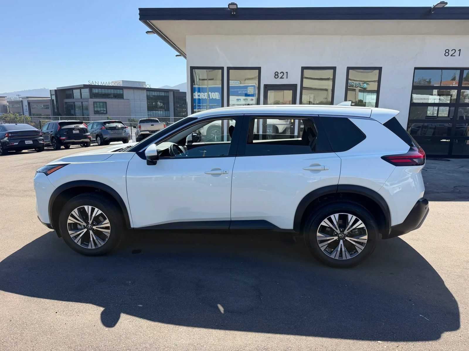 Used 2021 Nissan Rogue SV AWD/4WD image 8