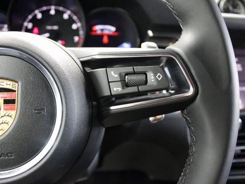 New 2026 Porsche Macan image 29