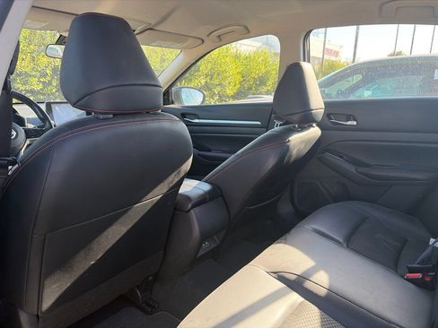 Used 2024 Nissan Altima 2.5 SR FWD image 7