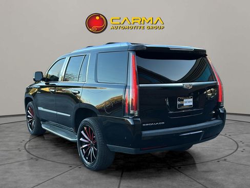 Used 2017 Cadillac Escalade Luxury image 5