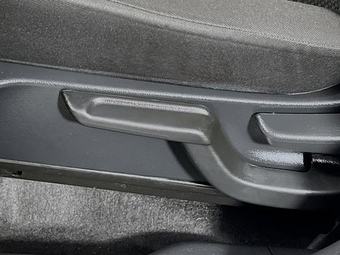 Used 2016 Honda HR-V EX image 16