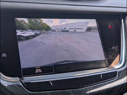 Used 2021 Cadillac XT6 Premium Luxury AWD/4WD image 17
