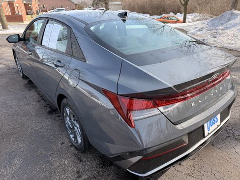 Used 2024 Hyundai Elantra SEL image 5