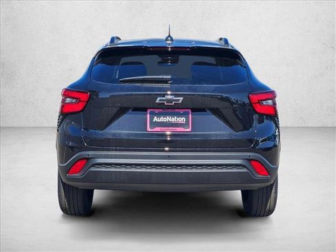 New 2026 Chevrolet Trax LT w/ Sunroof Package FWD image 8