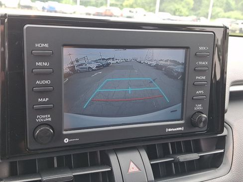 Used 2022 Toyota RAV4 XLE w/ Convenience Package AWD/4WD image 16