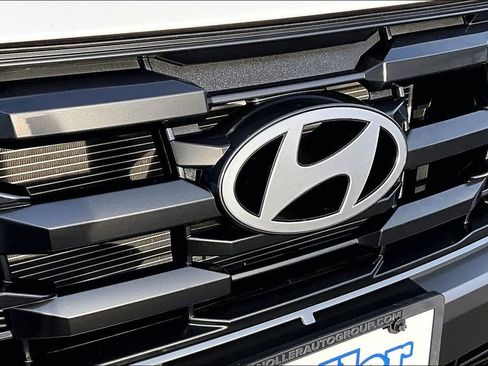Used 2025 Hyundai Tucson SE image 28