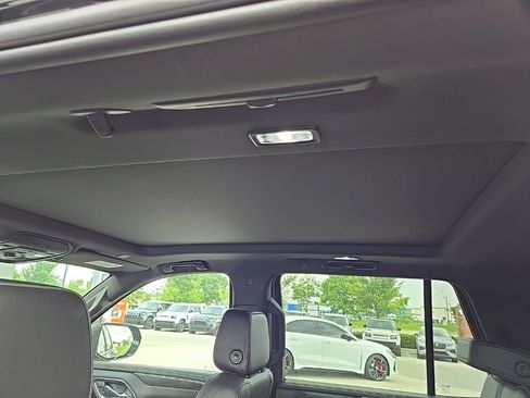 Used 2021 Chevrolet Tahoe RST w/ Luxury Package AWD/4WD image 15