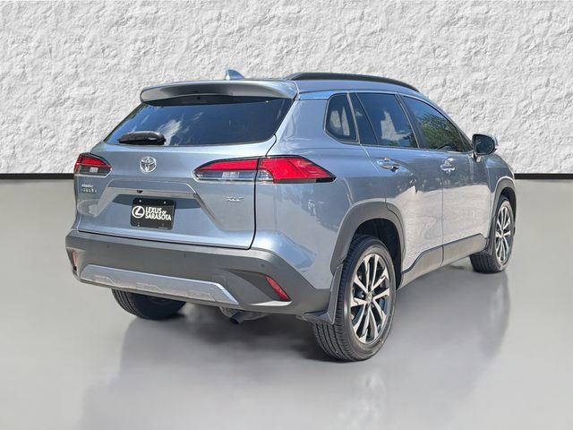 Used 2023 Toyota Corolla Cross XLE FWD image 3