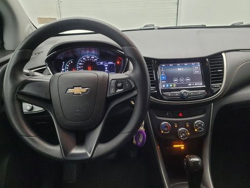 Used 2019 Chevrolet Trax LS image 22