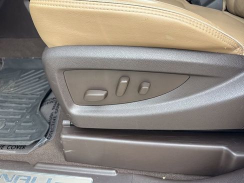 Used 2019 GMC Sierra 2500 Denali w/ Duramax Plus Package image 10