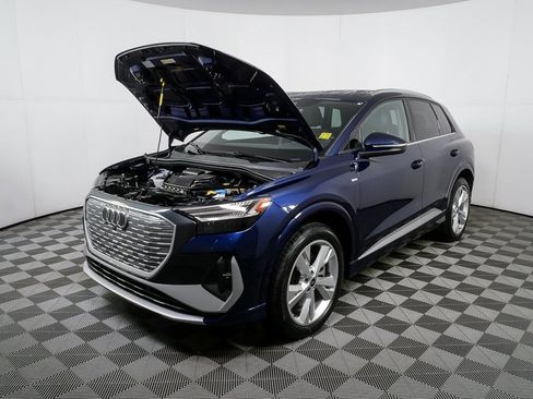 Used 2023 Audi Q4 e-tron Prestige image 33