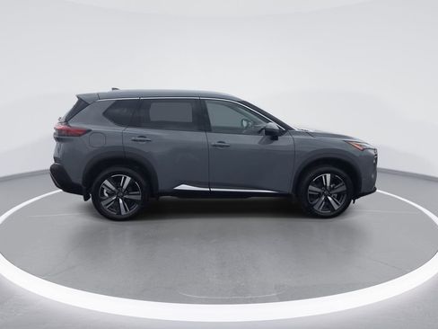 Used 2023 Nissan Rogue SL w/ SL Premium Package image 9