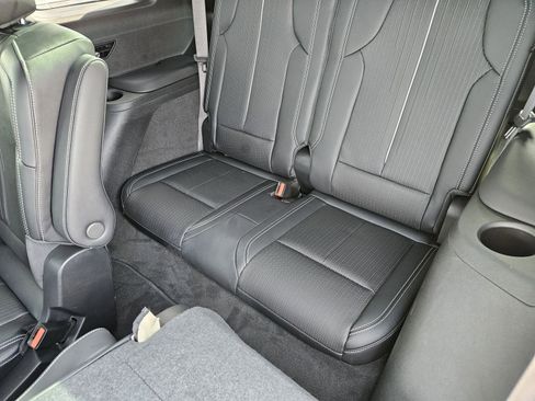 New 2026 Cadillac Vistiq Luxury image 28