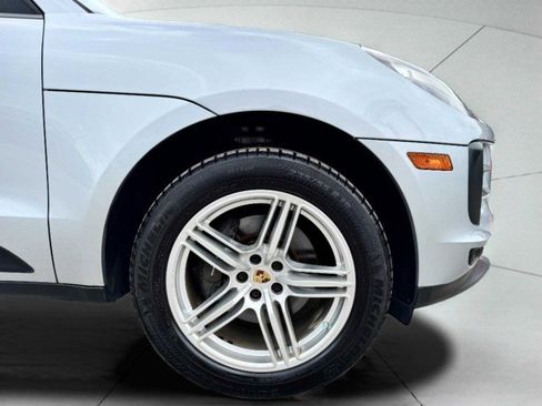 Used 2019 Porsche Macan image 57