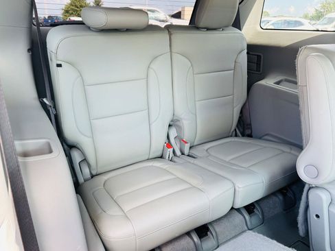 Used 2017 GMC Acadia SLT FWD image 34