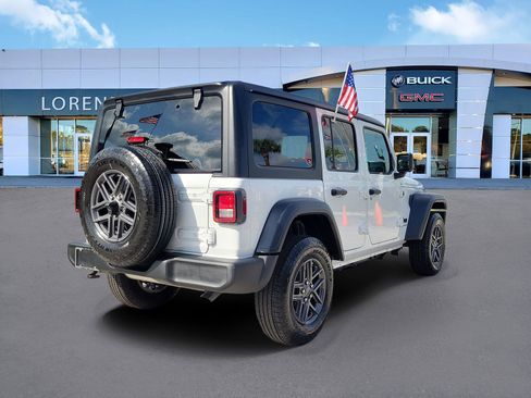 Used 2025 Jeep Wrangler Unlimited Sport AWD/4WD image 5
