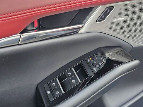 New 2026 MAZDA MAZDA3 Hatchback w/Premium Plus Pkg image 32