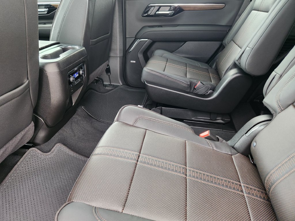 New 2026 Chevrolet Tahoe High Country AWD/4WD image 19