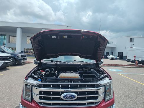 Certified 2023 Ford F150 Lariat w/ Equipment Group 502A High RWD image 31