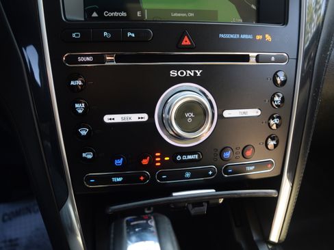 Used 2018 Ford Explorer Platinum image 11