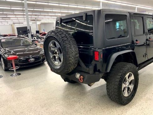 Used 2015 Jeep Wrangler Unlimited Sport image 39