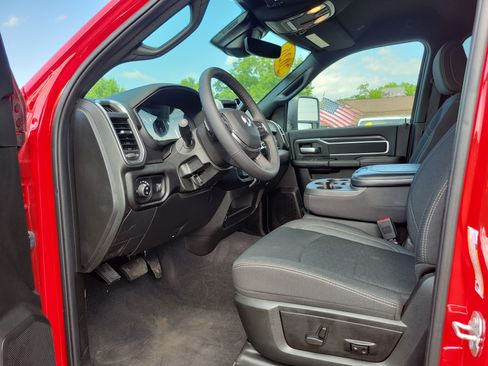 Used 2026 RAM 2500 Big Horn AWD/4WD image 7