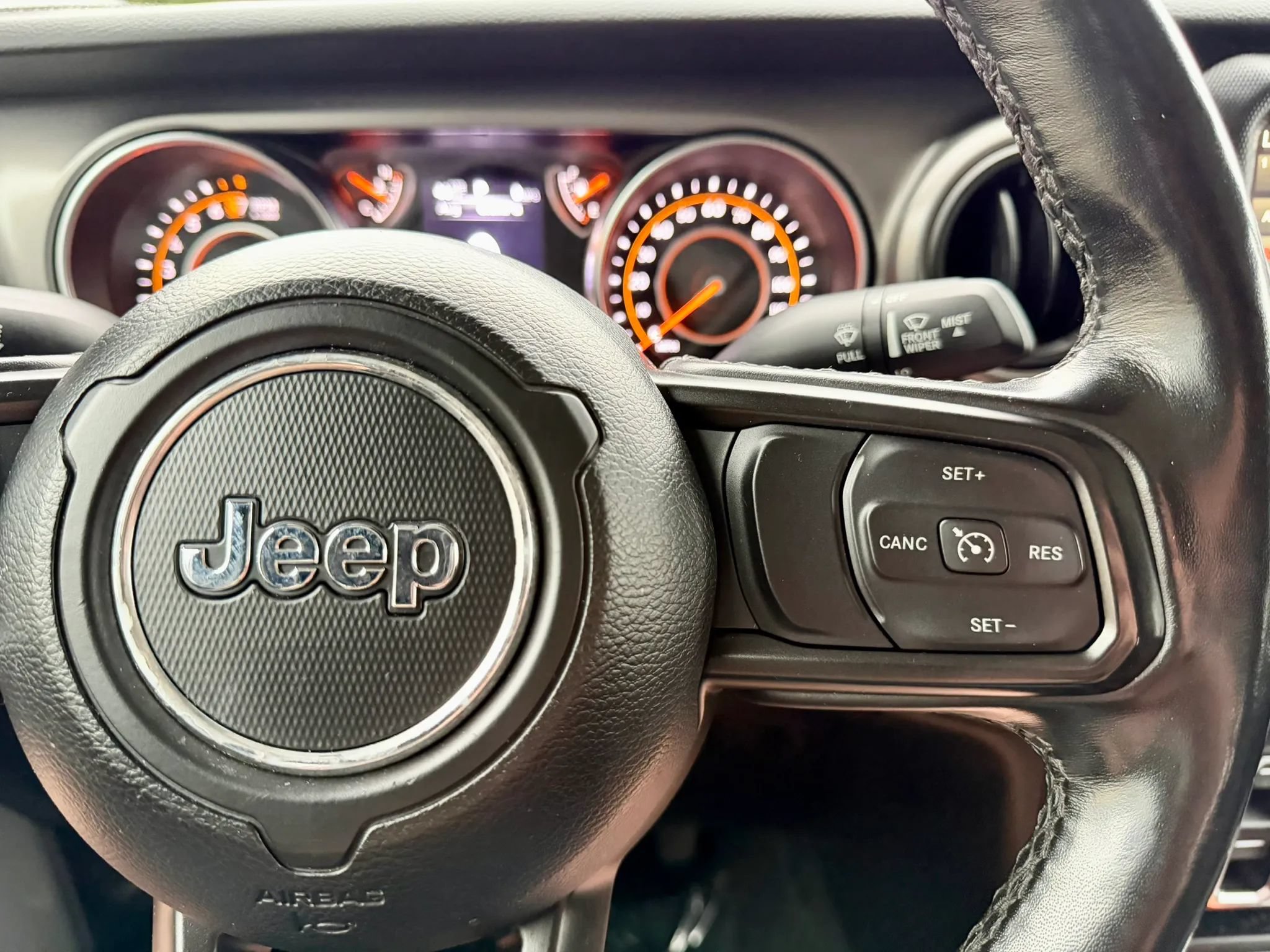 Used 2023 Jeep Gladiator Sport AWD/4WD image 25
