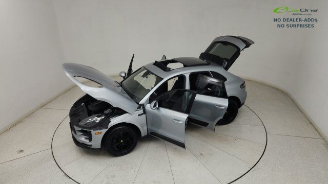 Used 2019 Porsche Macan AWD/4WD image 31