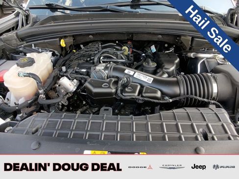 Used 2023 Jeep Grand Cherokee Altitude image 21