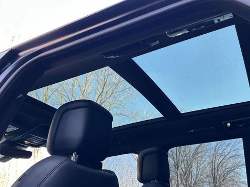 Used 2021 Land Rover Range Rover Westminster Edition image 17