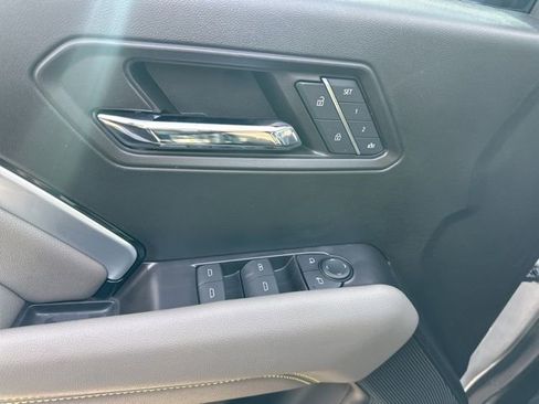 Used 2024 Chevrolet Colorado ZR2 w/ ZR2 Convenience Package III image 16