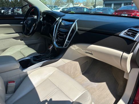 Used 2013 Cadillac SRX Luxury image 24