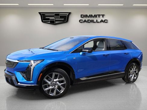 New 2026 Cadillac Optiq Luxury 1 image 1