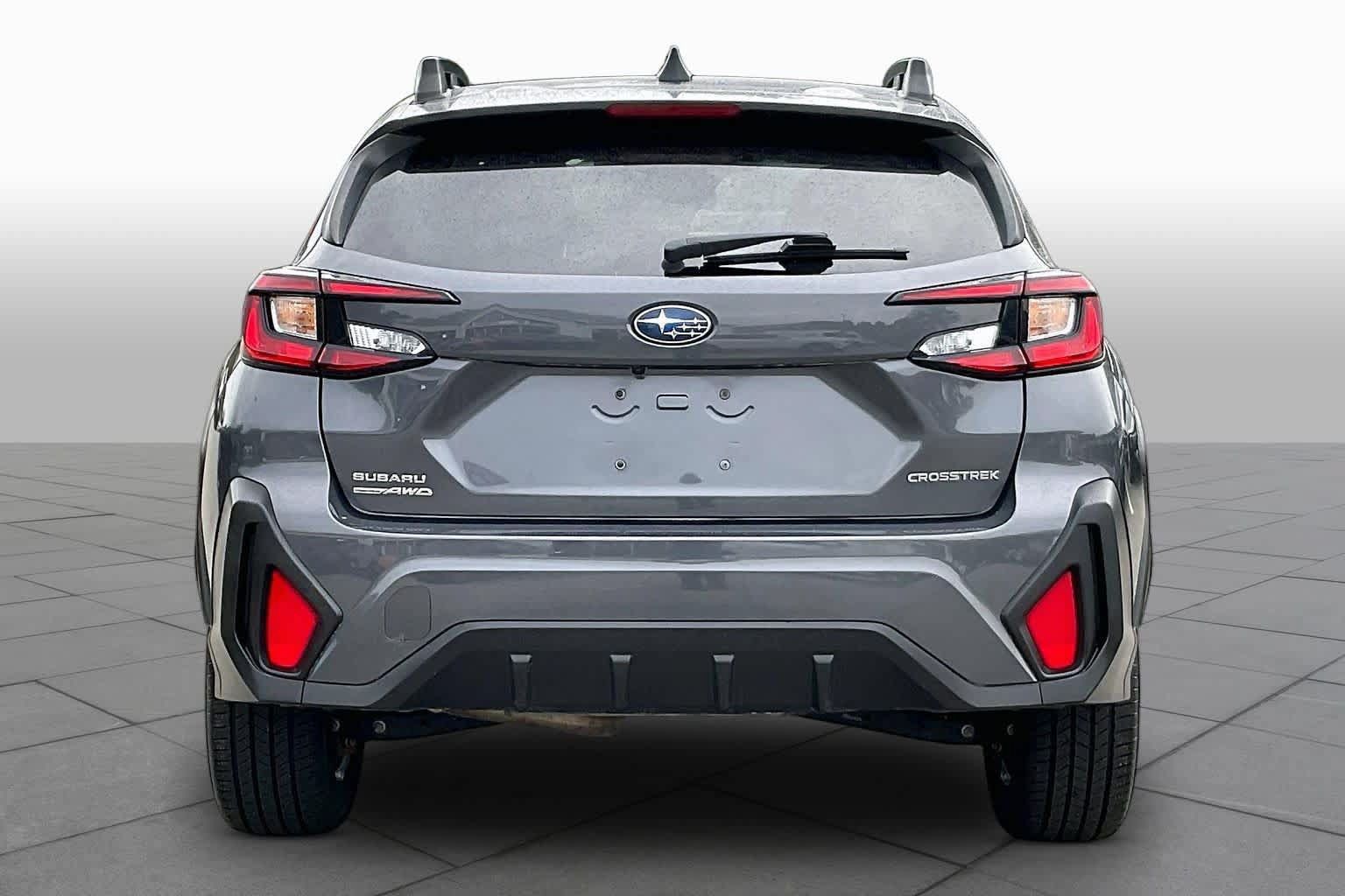 Used 2024 Subaru Crosstrek 2.0i Premium AWD/4WD image 4