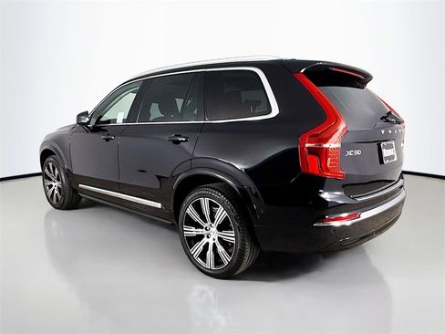 Certified 2025 Volvo XC90 B6 Plus w/ Protection Package Premier image 5