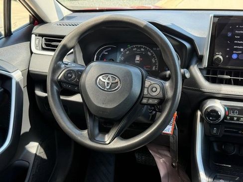 Used 2024 Toyota RAV4 LE AWD/4WD image 14