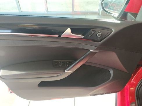 Used 2015 Volkswagen GTI SE w/ Lighting Package (SEL) image 28