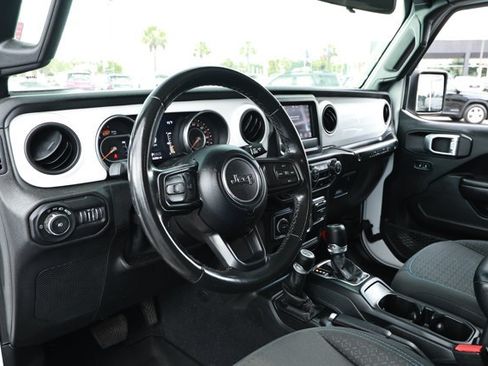 Used 2021 Jeep Wrangler Unlimited Sport AWD/4WD image 23