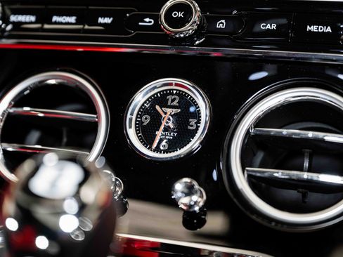 Used 2024 Bentley Continental GT V8 image 30