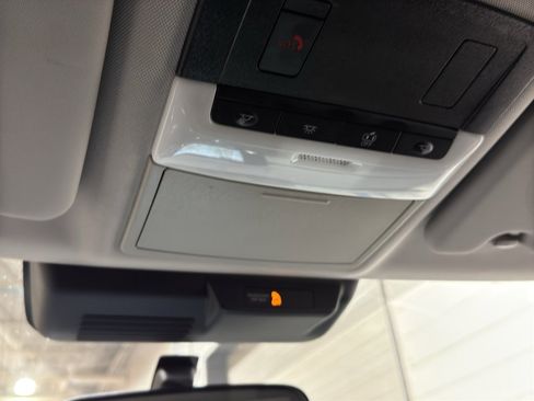 Used 2024 Mitsubishi Outlander SE image 34