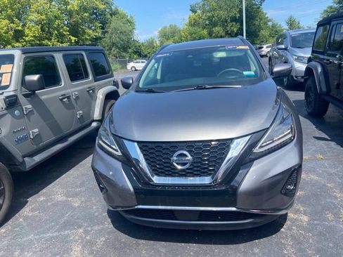 Used 2022 Nissan Murano SV FWD image 2